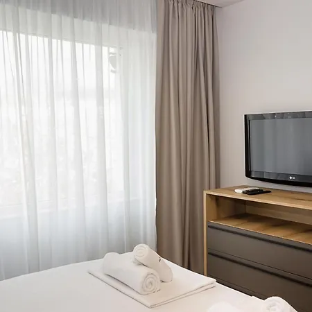 Apartment 1bd Sea Garden Retreat With Dedicated Workspace By Flat Mаnager *