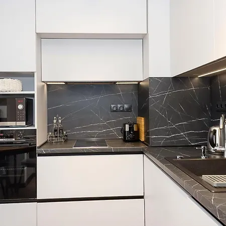 Apartment 1bd Sea Garden Retreat With Dedicated Workspace By Flat Mаnager Varna