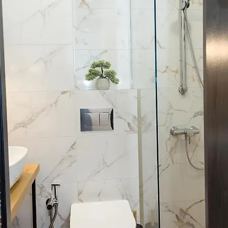 דירה 1bd Sea Garden Retreat With Dedicated Workspace By Flat Mаnager וארנה